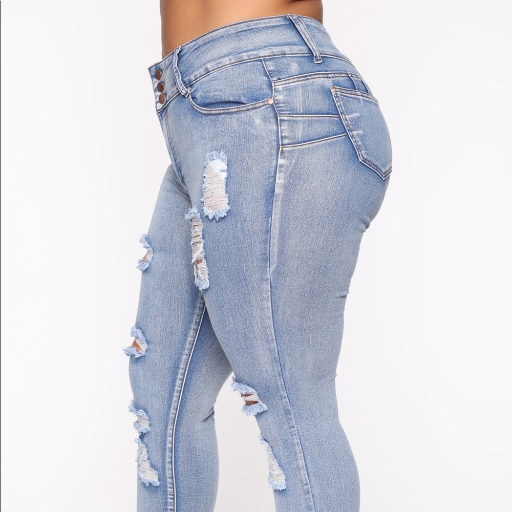 Distressed booty lifting mid rise jeans - Picture 5 of 10